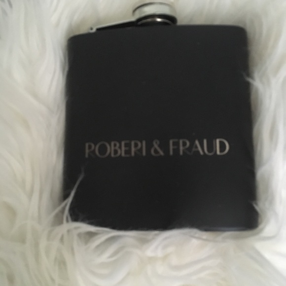 Roberi & Fraud flask - Picture 3 of 4